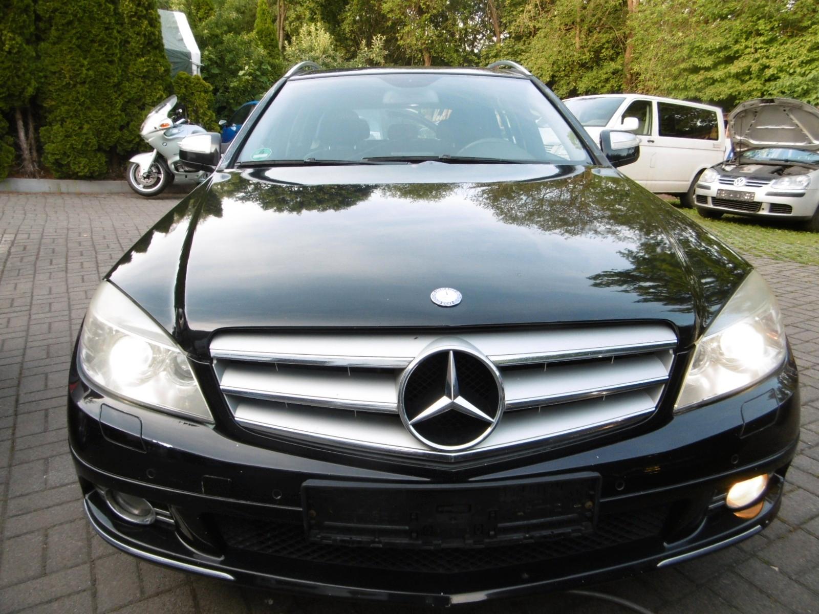 Mercedes-Benz C200 2008 — rear view