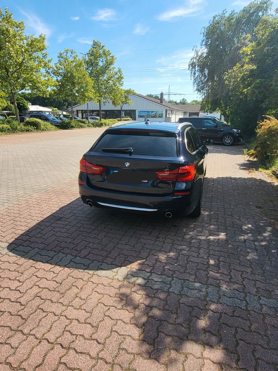 BMW 520d Touring A - Luxury Line 5 Touring (G31)