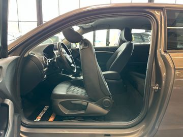 Audi A3 attraction **BiXENON*TÜV*KLIMA*TEMPOMAT*