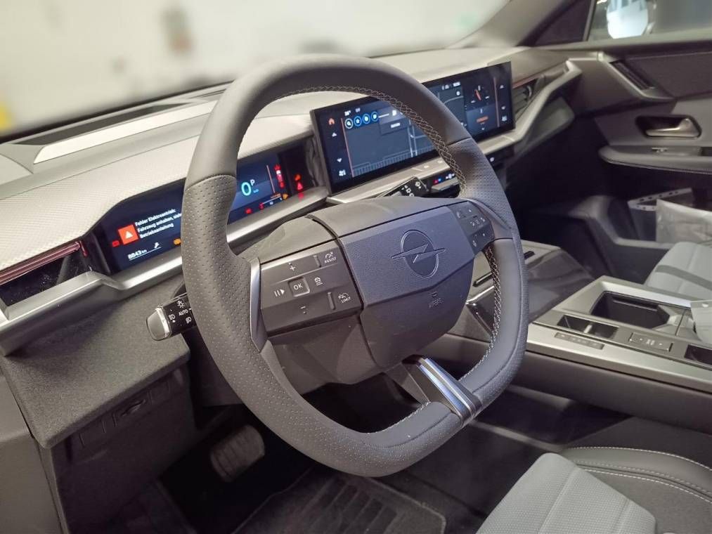 Fahrzeugabbildung Opel Grandland GS MildHybrid 107 Kw AT