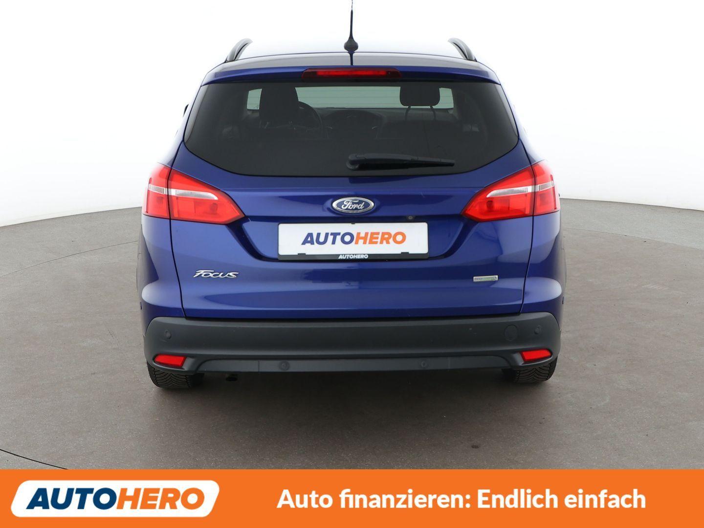 Ford Focus 1.0 EcoBoost Business*NAVI*TEMPO*PDC*SHZ*
