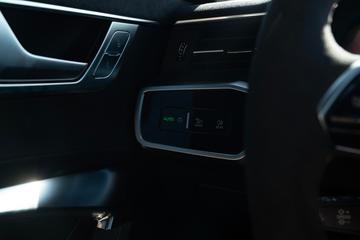 2025 AUDI RS6 — миниатюра 41