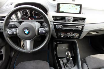 Fahrzeugabbildung BMW X2sDrive18i M Sport Shadow HUD H&K Kamera LED BT