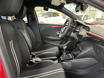 Fotografie 5 des Opel Corsa 1.2 Direct Injection Turbo YES Komfort Pak