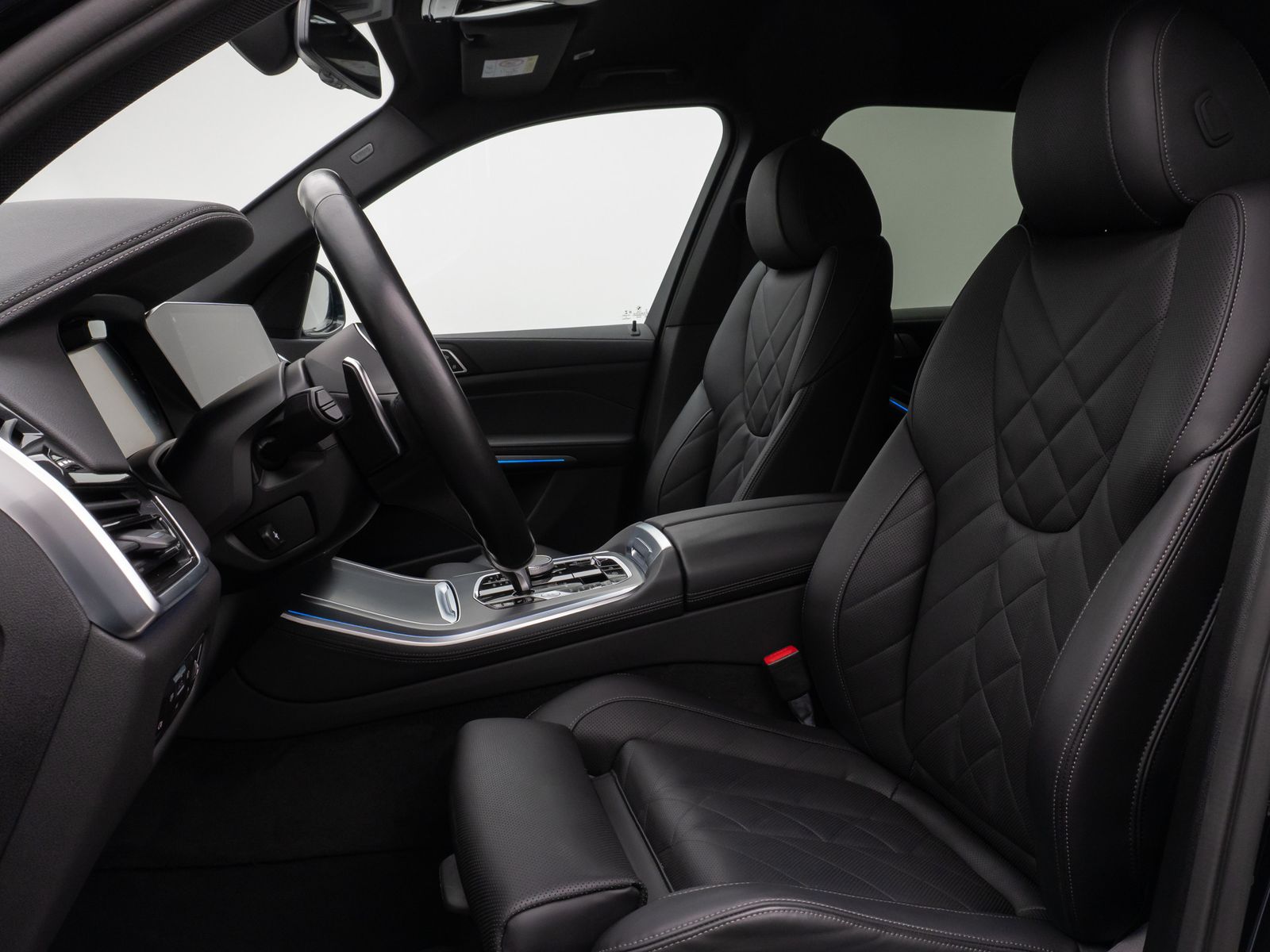 Fahrzeugabbildung BMW X5 xD45e M Sport 360°Laser HUD DAB HiFi Komfort