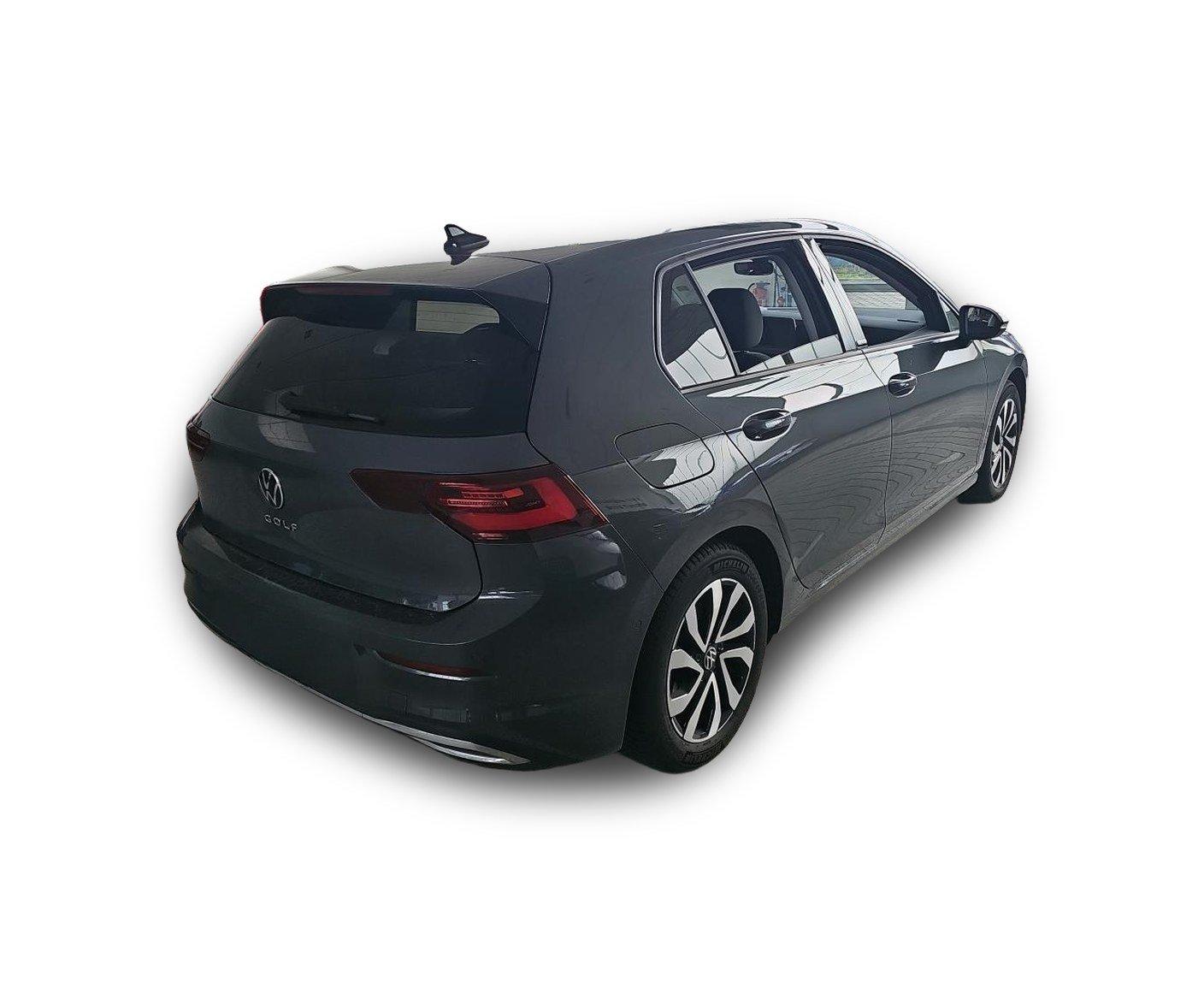 Volkswagen Golf VIII 2.0 TDI Active DSG Kamera/ACC/AHK