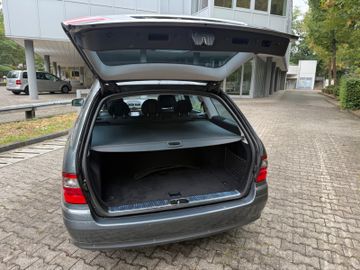 Mercedes E 280 - 8