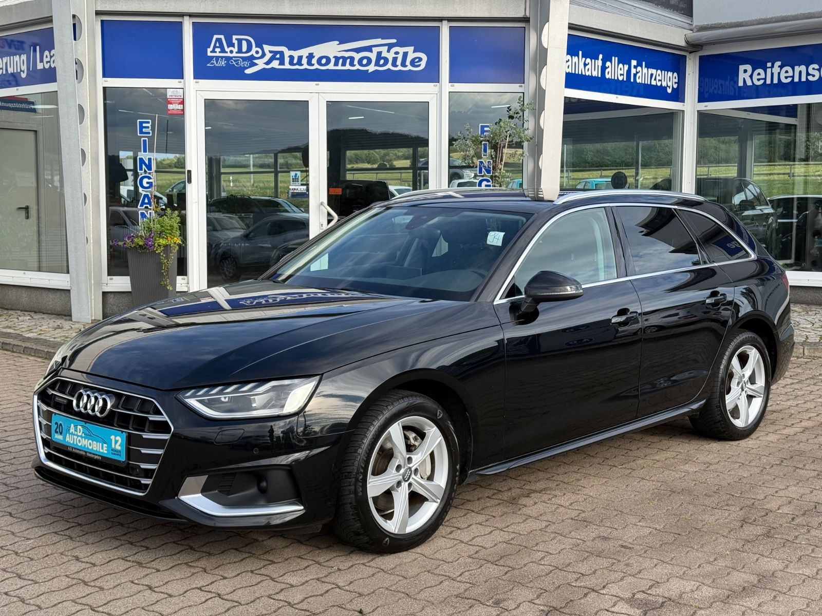Audi A4 - 1