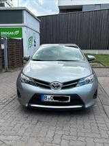 Toyota Auris 1,33-l-Dual-VVT-i - gebrauchte Toyota Auris aus dem Jahr 2012