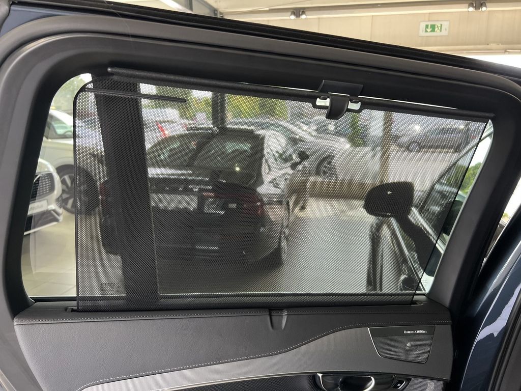 Volvo XC90 T8 Plus Bright Recharge AWD FourC AHK B&W