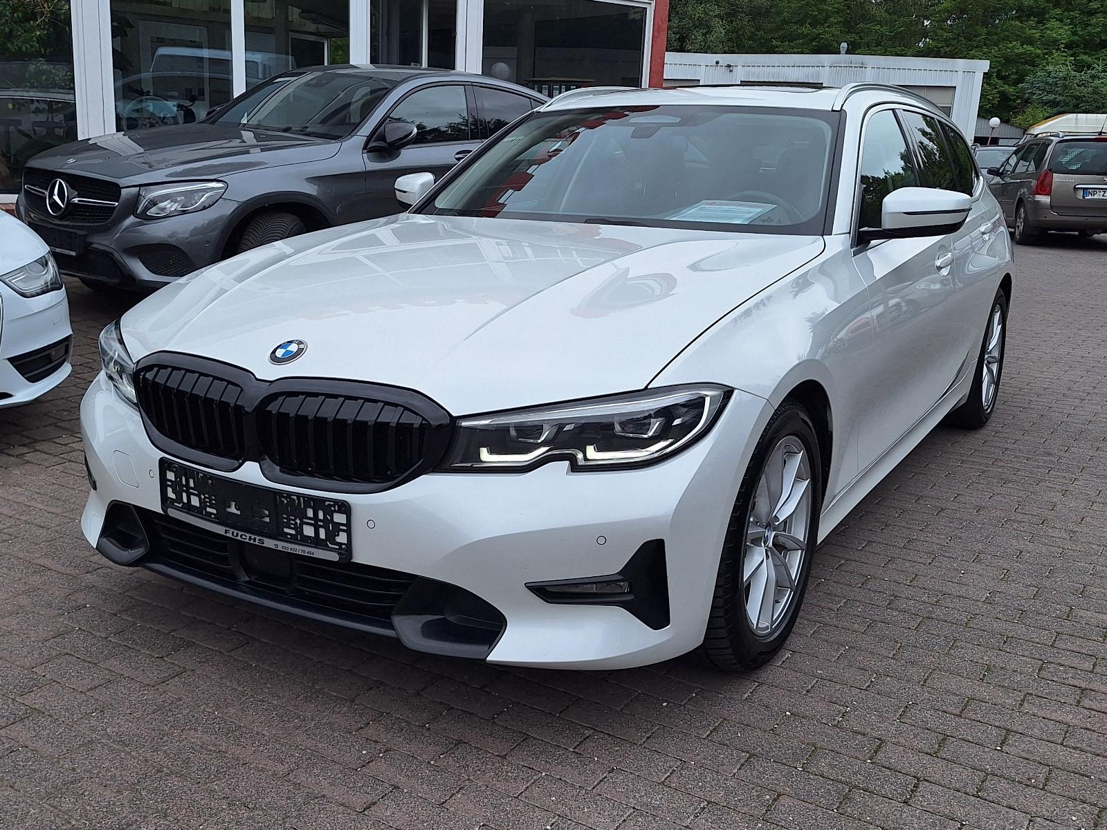 BMW 330 i Sport Line Panoramadach LED NAVI