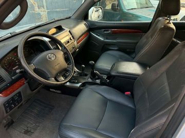 Toyota Land Cruiser - 11