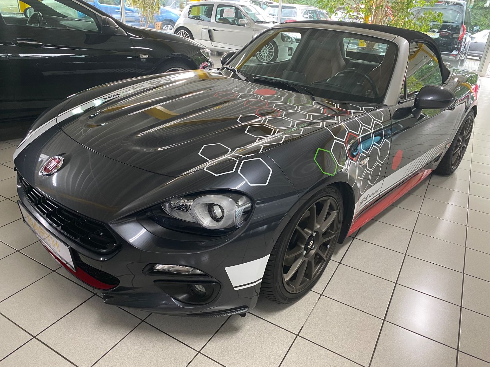 Fiat 124 Spider Lusso imagem 2