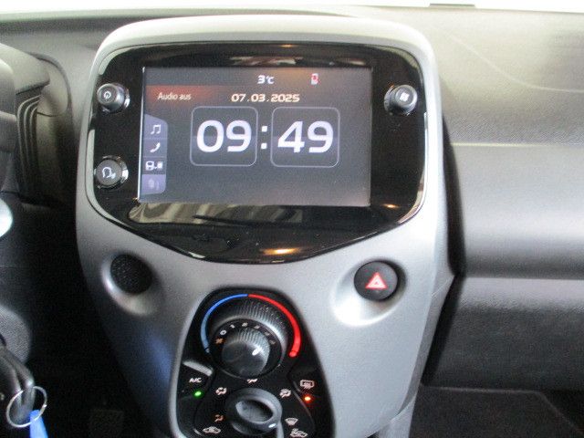 Fahrzeugabbildung Toyota AYGO x-play Team D