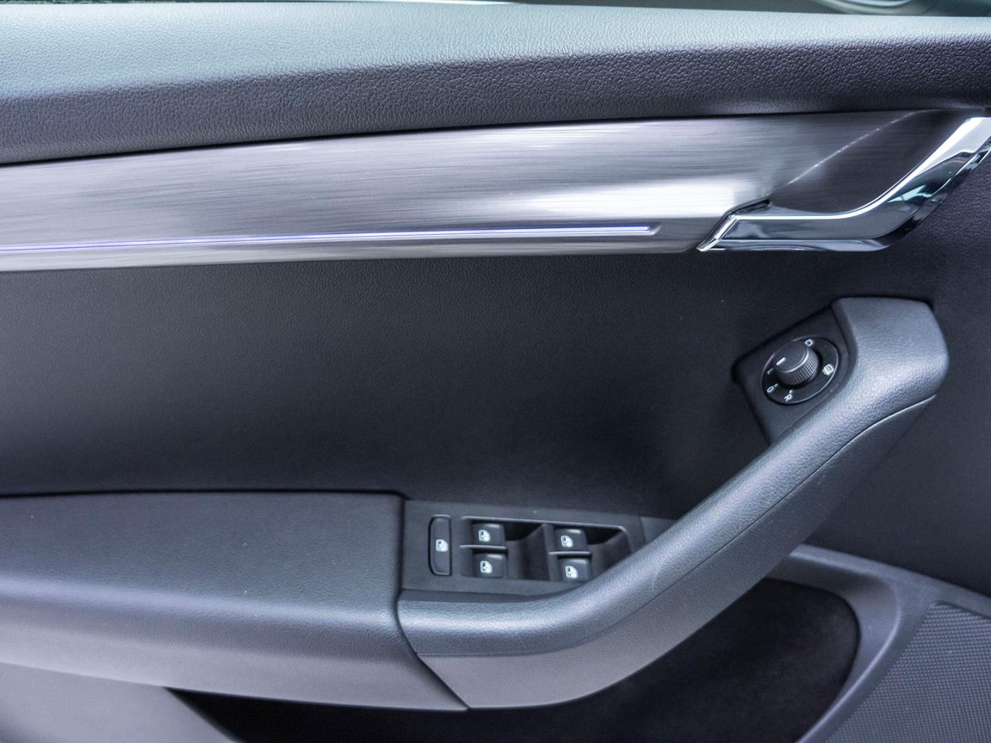 Skoda Octavia Style AUTOMATIK WINTERPAKET NAVI  (GW91)