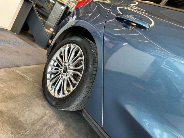 Ford Focus Lim. Titanium *Navi*AHK*LED*