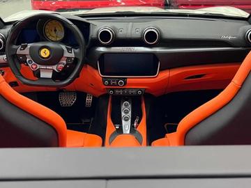 صورة 10 لـ 2018 Ferrari PORTOFINO