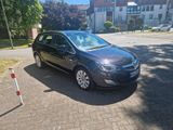 Opel Astra j Kombi 1,4 Turbo - Opel Astra aus 2010: Turbo
