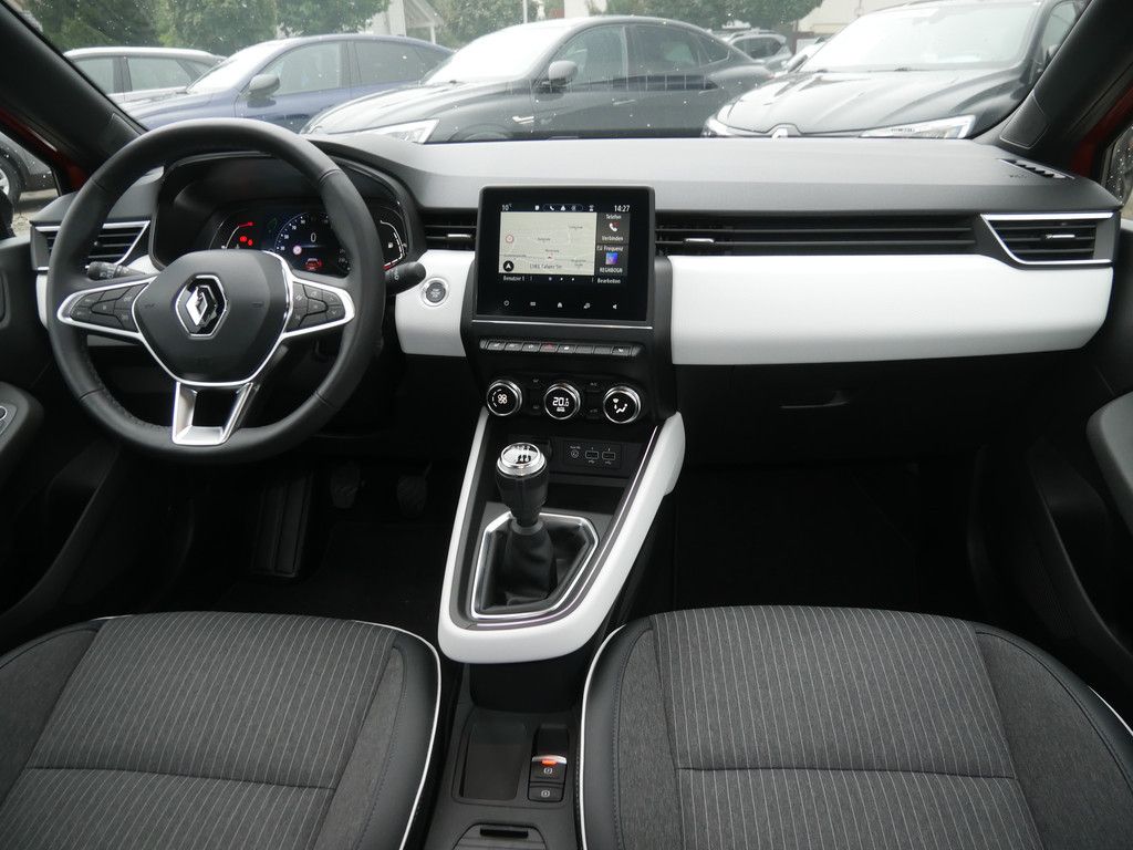 Fahrzeugabbildung Renault Clio Techno TCe 140 PDC SHZ KAMERA NAVI LED