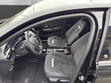 Opel Corsa F e GS Line +Navi+Kam.+KeyLess+Massage+SHZ