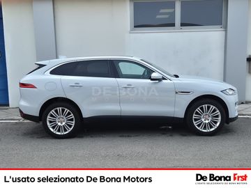 Jaguar F-Pace - 6