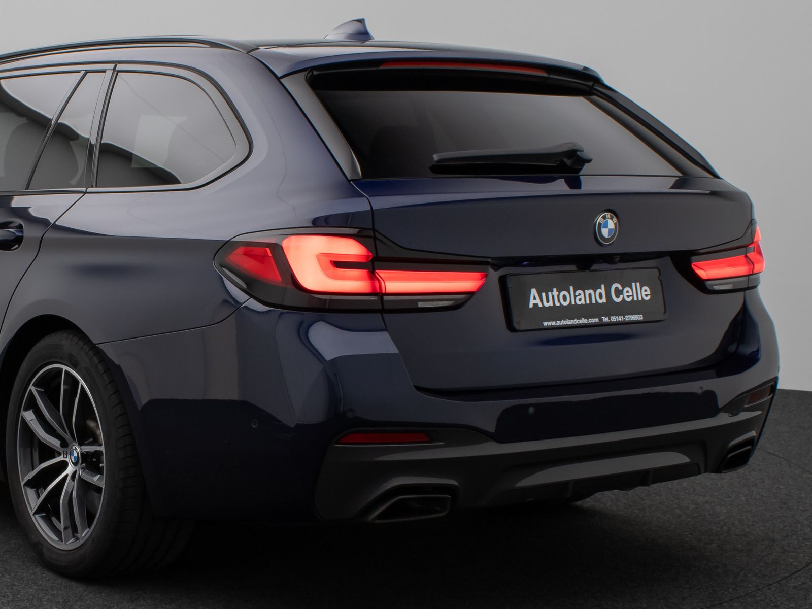 Fahrzeugabbildung BMW 530d xD M Sport Laser HUD DAB H/K ACC AHK Komfor