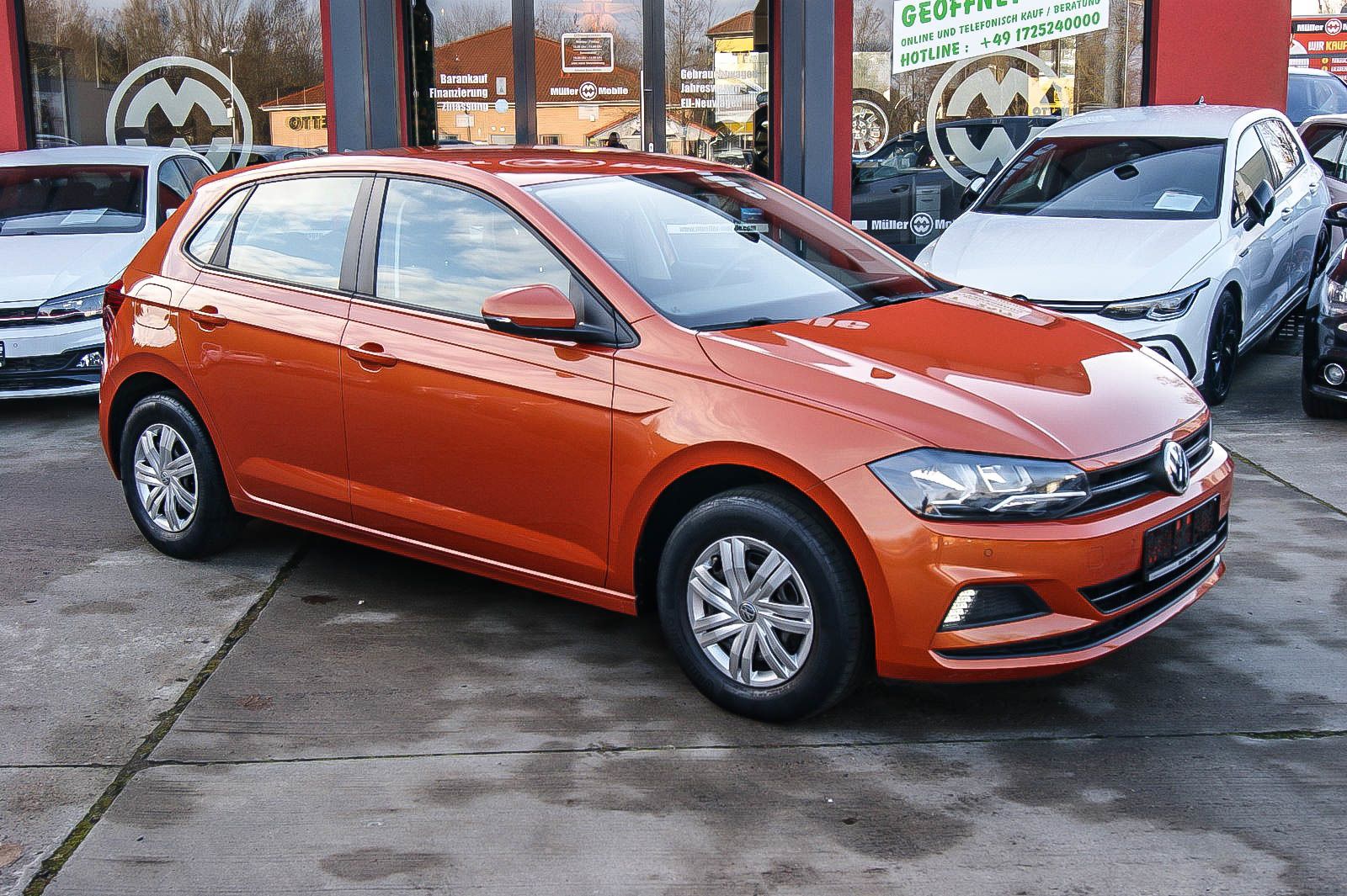 Fahrzeugabbildung Volkswagen Polo VI Trend 1.0 BMT ENERGETIC-ORANGE PDC KLIMA