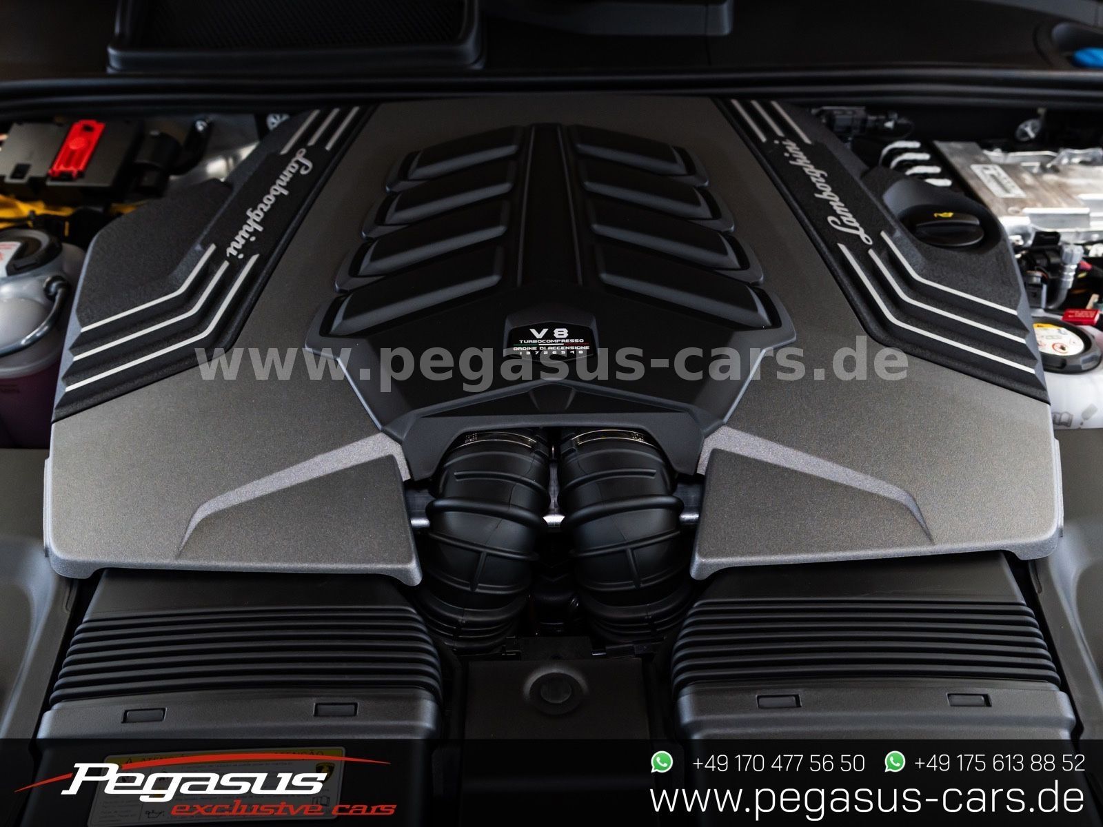 LAMBORGHINI Urus - 50