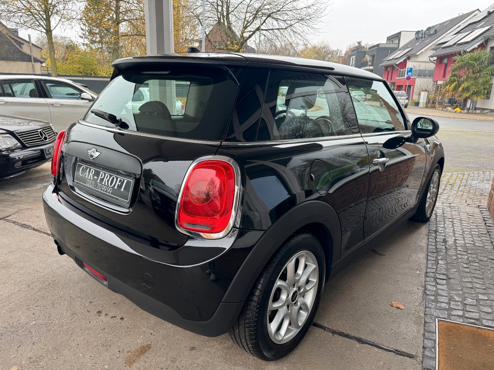 Fahrzeugabbildung MINI ONE Klima/Alufelgen/Bluetooth/1.Hand