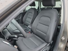 Fahrzeugabbildung Audi A4 Avant 1.8 TFSI Attraction 1.HAND XENON AHK