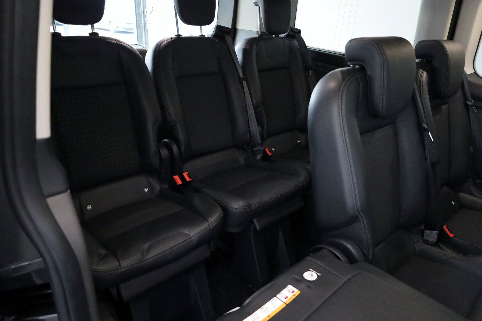 Fahrzeugabbildung Ford Tourneo Custom Sport 8 Sitzer,T.Leder,Navi,Xenon