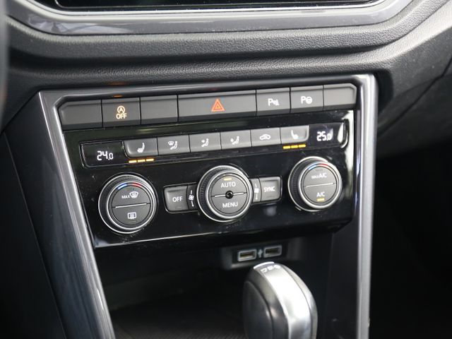 Volkswagen T-Roc 1.5TSI DSG IQ DRIVE PANORAMA KAMERA ACC