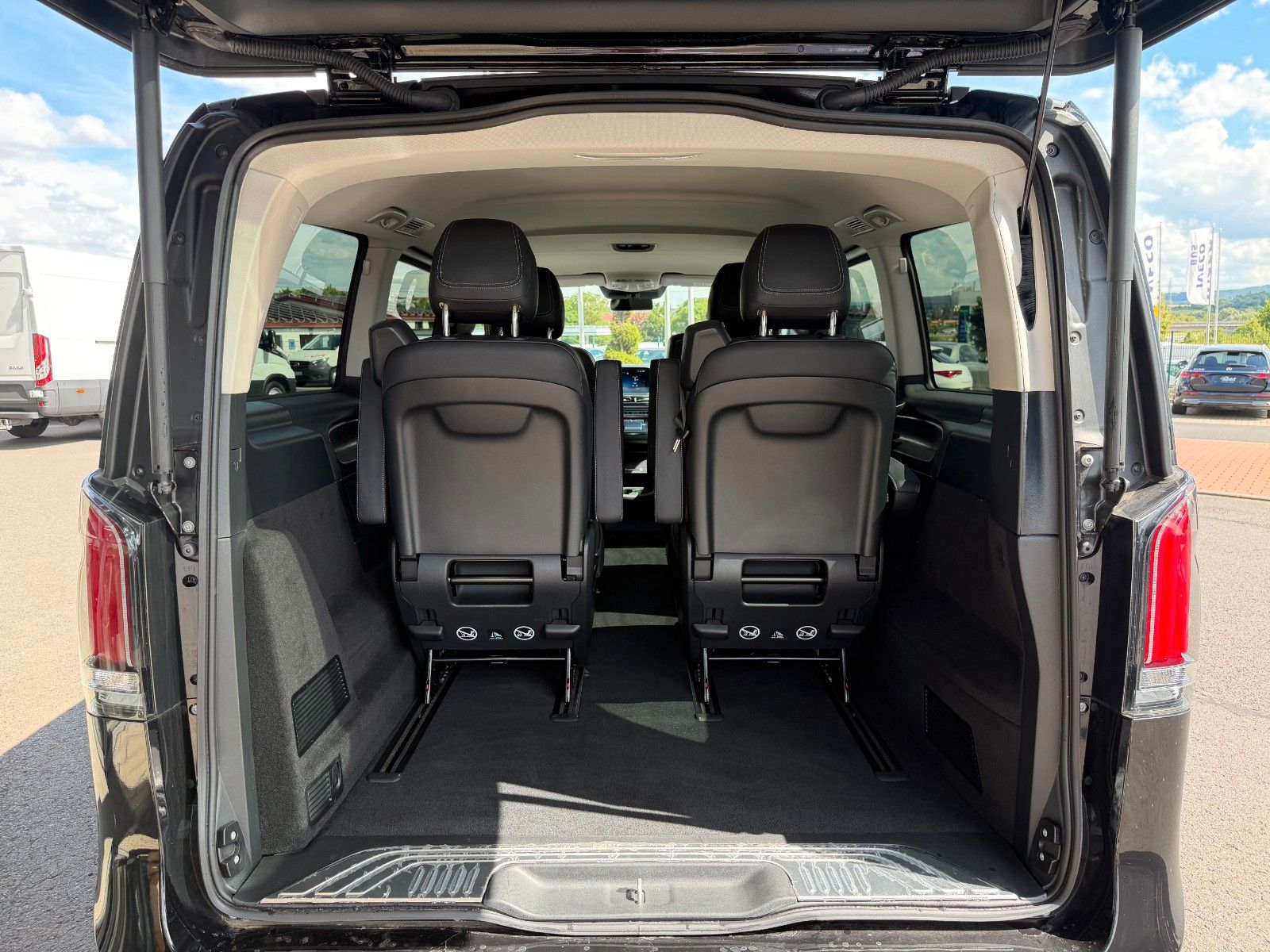 Fahrzeugabbildung Mercedes-Benz V 250 d AVA DISTRONIC 360Kamera elektr. Türen