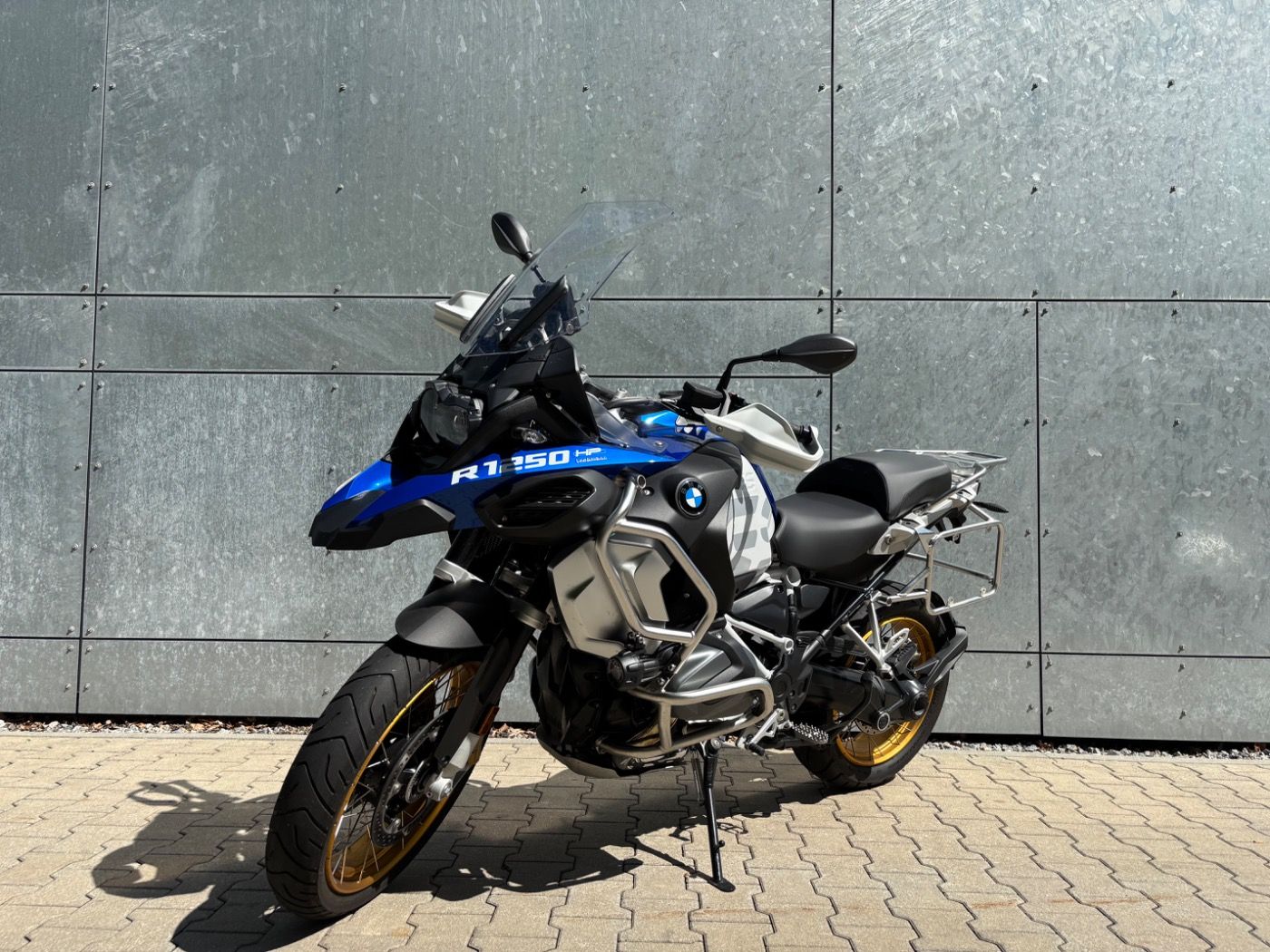 Fahrzeugabbildung BMW R 1250 GS Adventure HP 3 Pakete Tieferlegung BMW