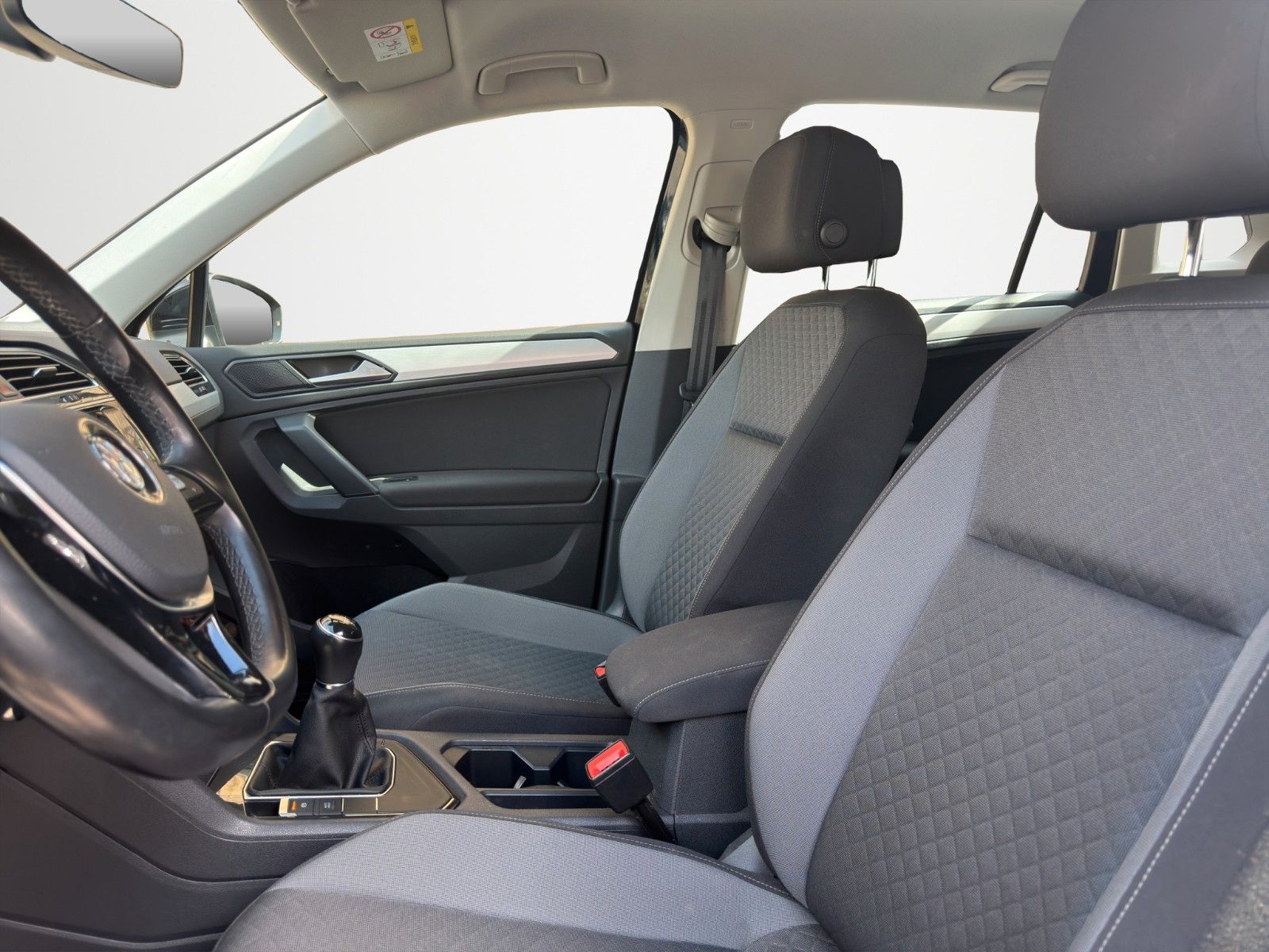 Volkswagen Tiguan Comfortline SHZ KLIMA SPUR.A AHK CAM foto 10
