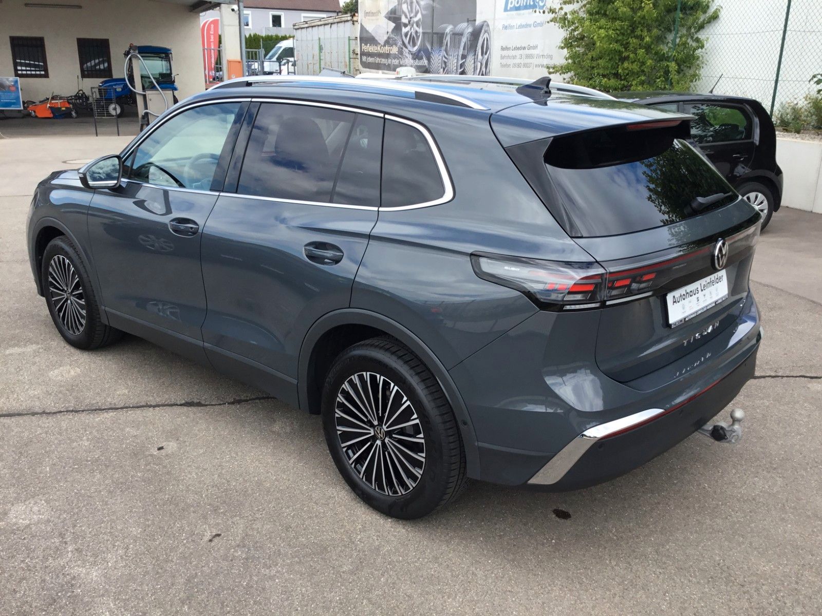 Fahrzeugabbildung Volkswagen Tiguan 1.5 eTSI DSG Elegance+AHK+Navi+18"+Kamera