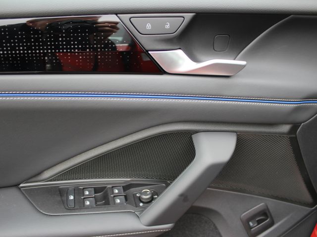 Tiguan 2,0 TDI 4M R-Line*Headup*IQ.Light*5J.Gar.