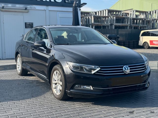 Volkswagen Passat Comfortline TDI Leder/ACC/Navi/Kamera