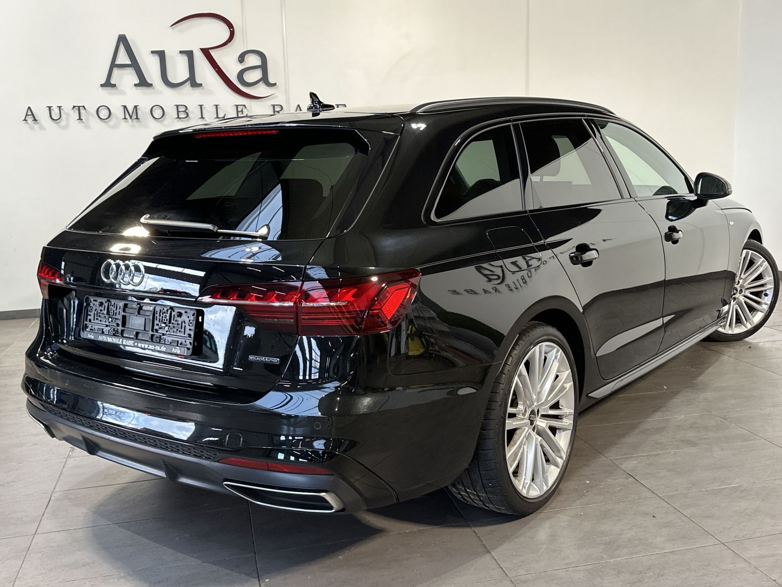 Fahrzeugabbildung Audi A4 Avant 40 TDI Qu S-Line Black NAV+MATRIX+19ZO