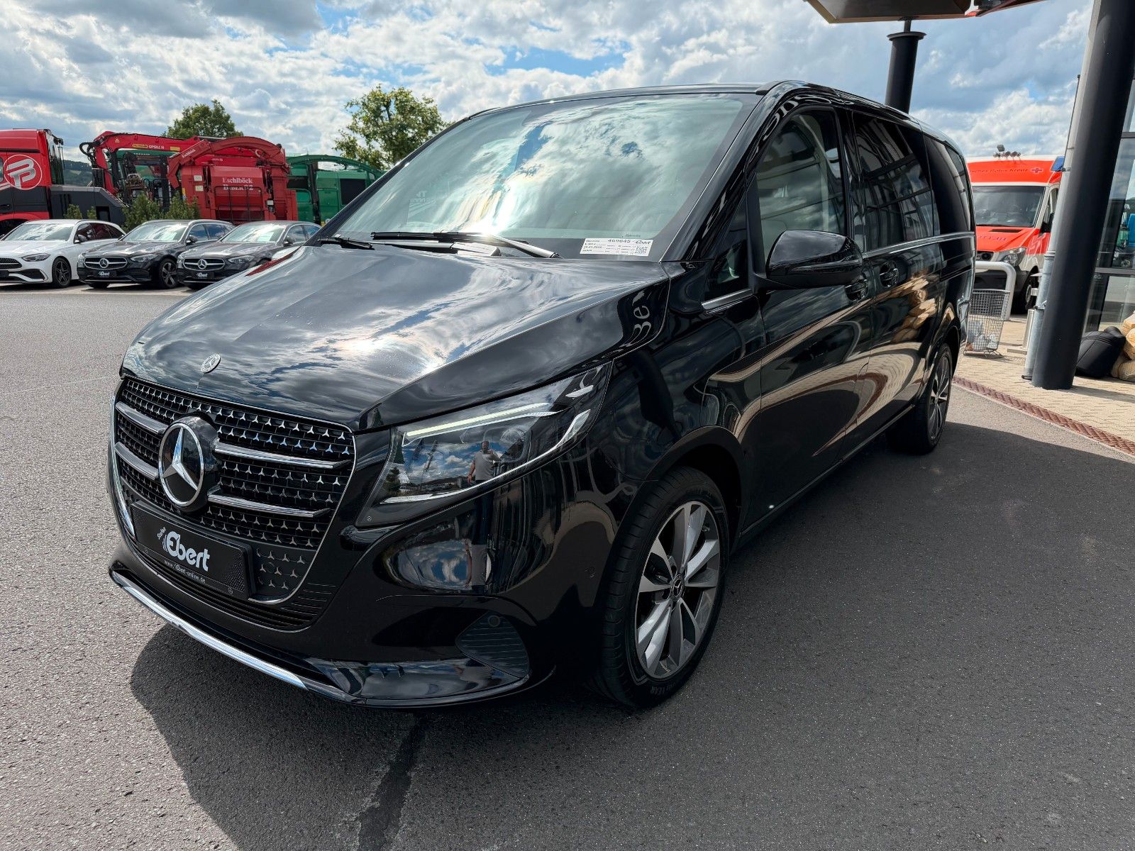 Fahrzeugabbildung Mercedes-Benz V 300 d AVA DISTRONIC 360Kamera