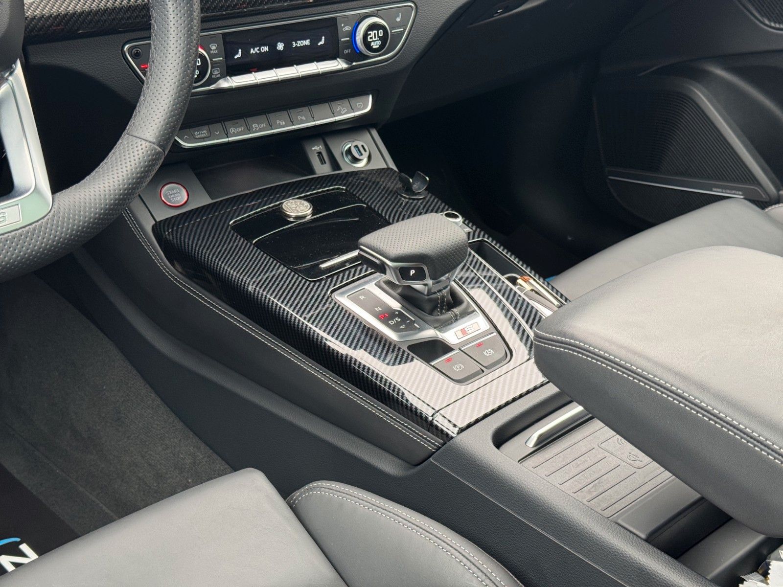 Fahrzeugabbildung Audi SQ5 TDI B&O HUD AHK PANO STHZ 21" CARBON COVER