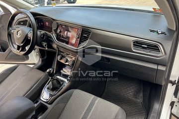 Volkswagen T-Roc - 11