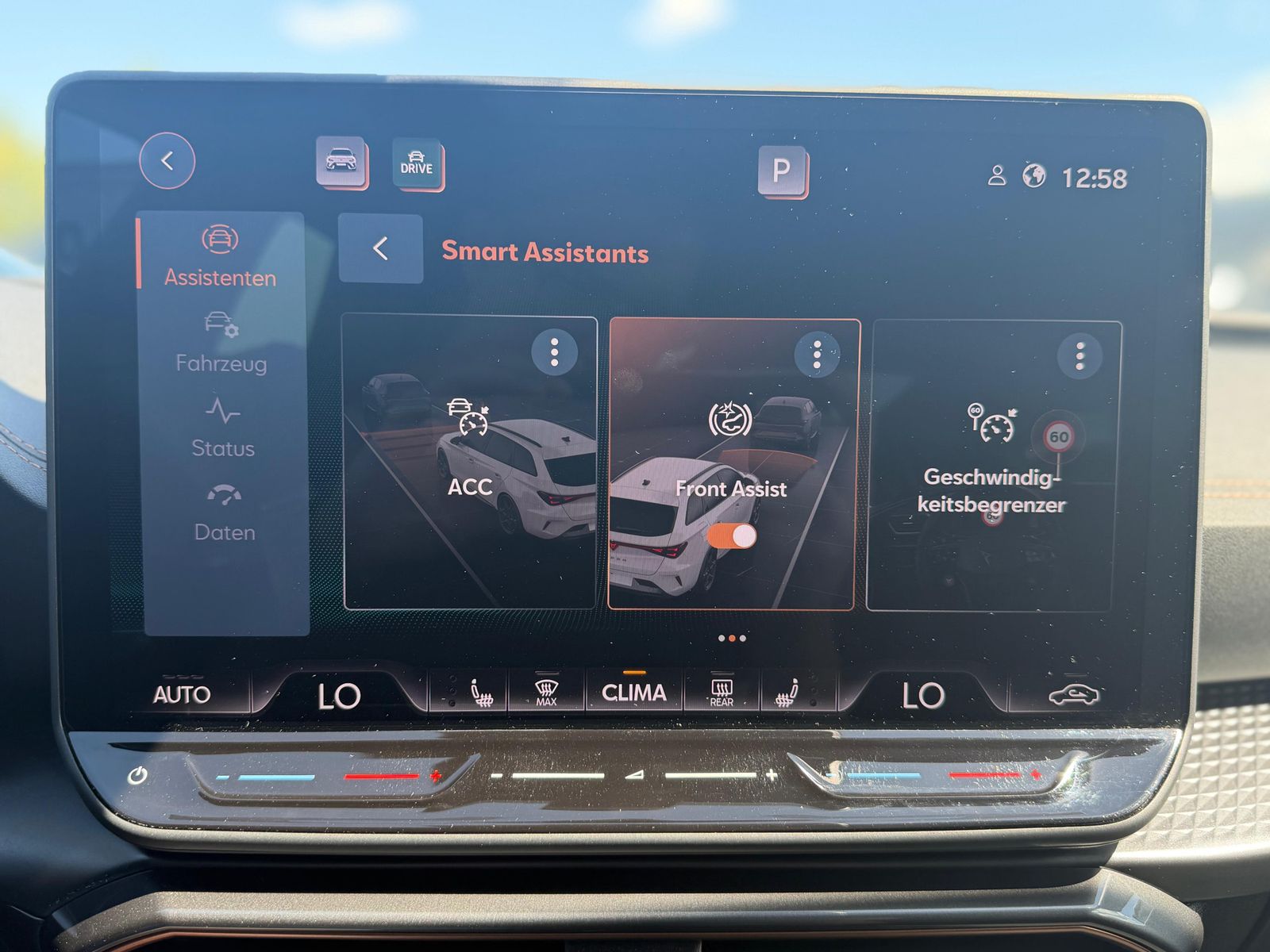 Ilustración del vehículo CUPRA Leon 1.5 eTSI MATRIX*PANO*ALCAN.*AHK*SENN*Drive2