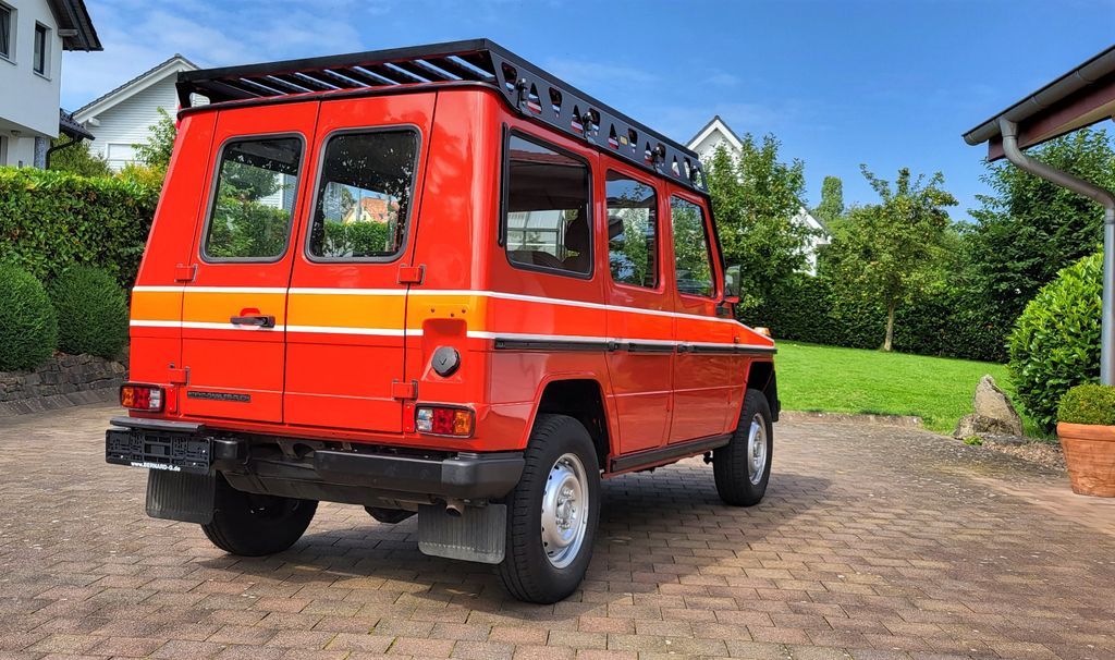 Mercedes-Benz G 230