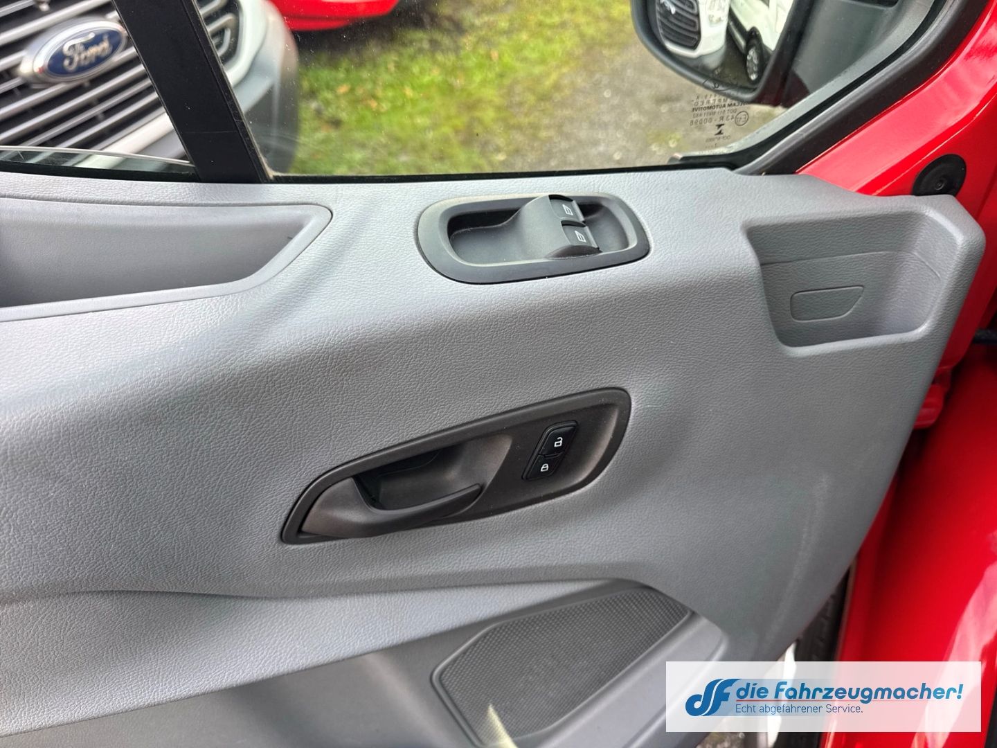 Fahrzeugabbildung Ford Transit Kombi 350 L3 Trend StandHZG *8431