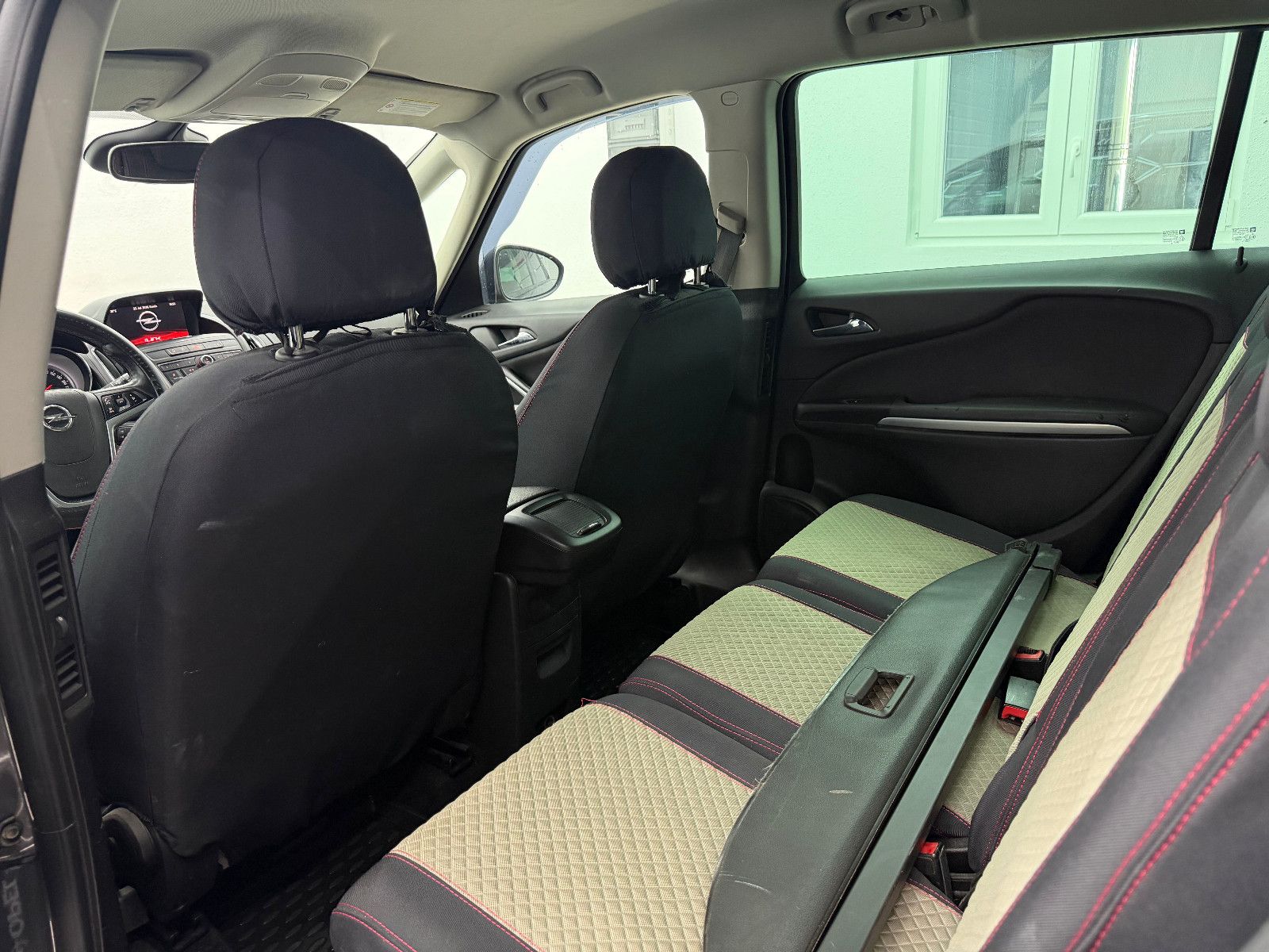 Fahrzeugabbildung Opel Zafira C Tourer Drive/NAVI/KAMERA/AHK/7-SITZER