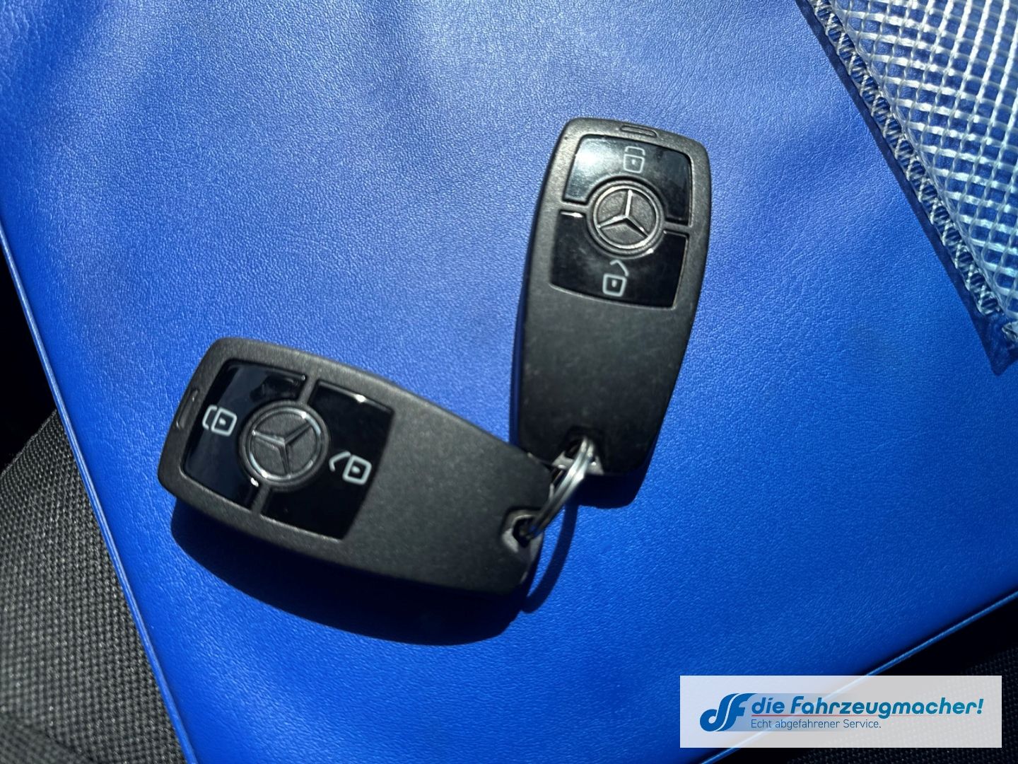 Fahrzeugabbildung Mercedes-Benz Sprinter MIXTO 315CDI DoKa L2H1 *SEITENSCHADEN