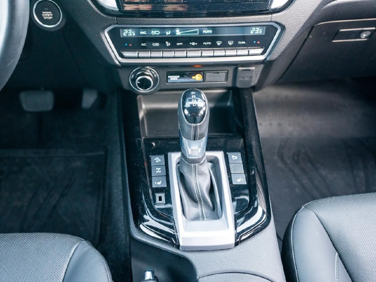 Fahrzeugabbildung Isuzu D-Max Double Cab 4WD V-CROSS