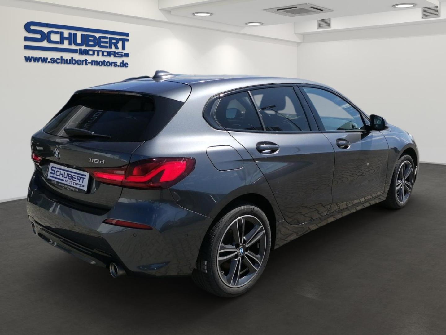 BMW 118 d Aut. Sport Line AHK LED Navi  Soundsystem 