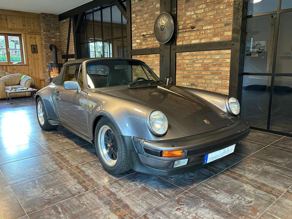 Porsche 930